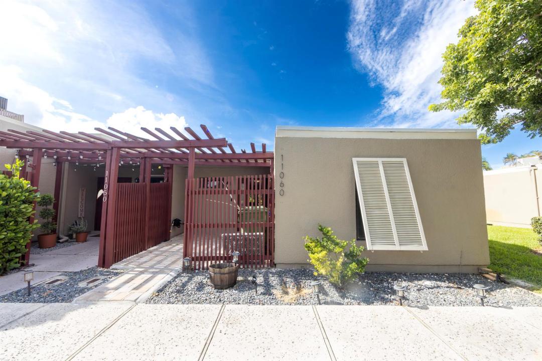 11060 S LAKEVIEW Drive 11060, Pembroke Pines, フロリダ 33026, アメリカ合衆国
