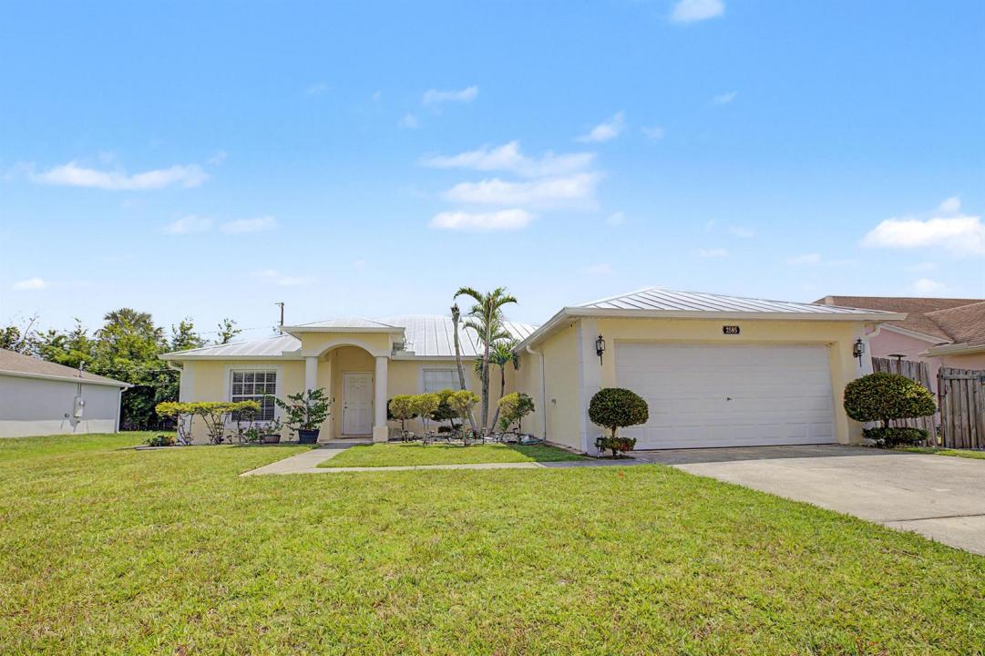 2585 SE LAKEWOOD Street, Port St. Lucie, فلوريدا 34952, الولايات المتحدة