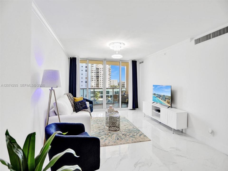 2501 S Ocean Dr 639 (available Sep 21), Hollywood, Florida 33019, USA