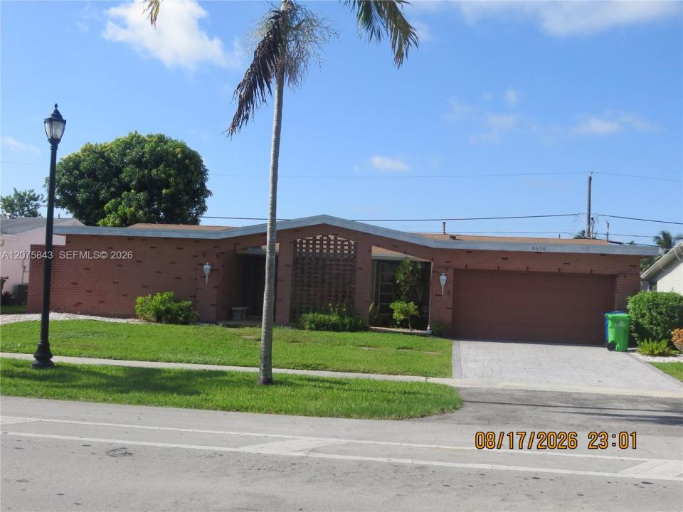 8570 Sunset Strip 8570, Sunrise, Floride 33322, États-Unis