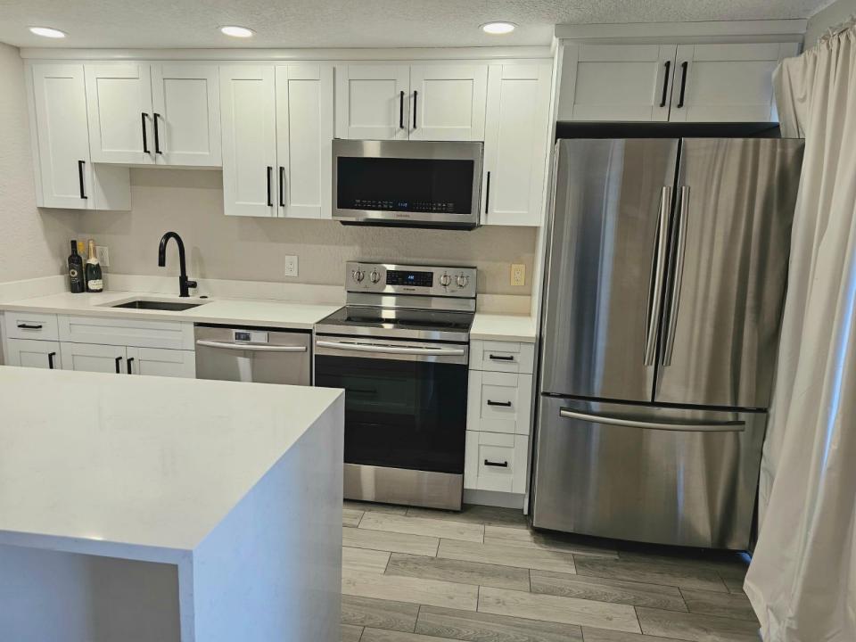 1102 E Jeffery Street, Boca Raton, Florida 33487, USA