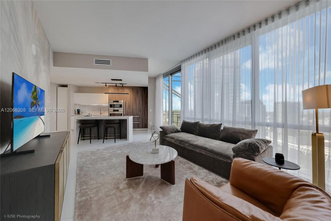 851 NE 1st Ave 3402, Miami, Floride 33132, États-Unis