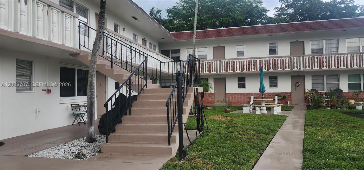 1555 N 12th Ct 8B, Hollywood, Floride 33019, États-Unis