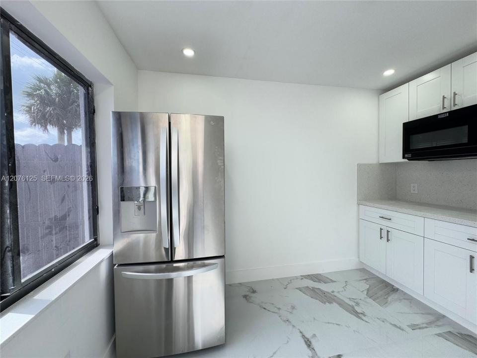 10330 SW 35th Ter 0, Miami, Florida 33165, USA