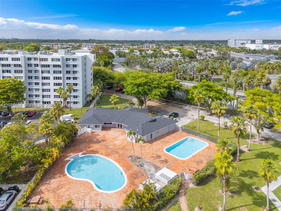 9143 SW 77th Ave B710, Miami, Florida 33156, USA