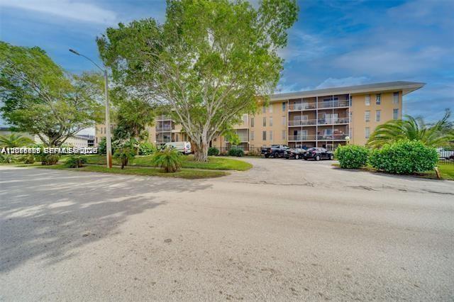 4848 NW 24th Ct 230, Lauderdale Lakes, Floride 33313, États-Unis