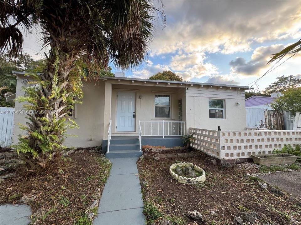 748 NE 127th St, North Miami, Floride 33161, États-Unis
