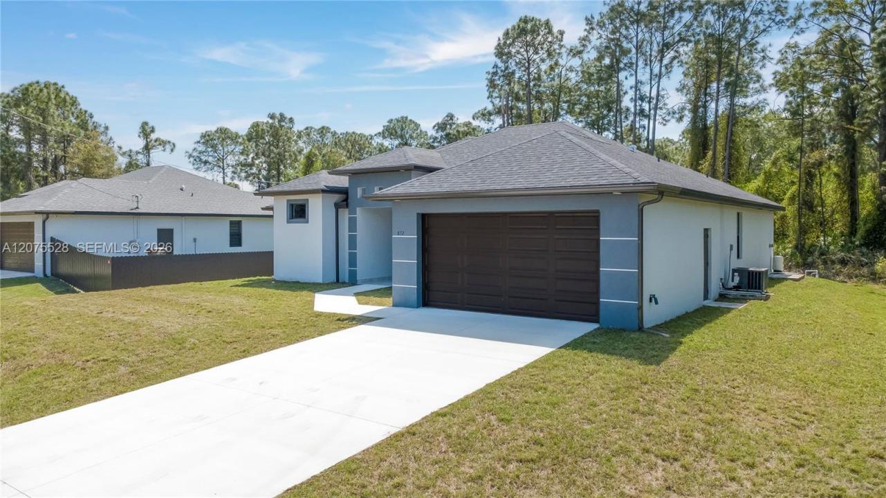 872 SPAULDING ST E, Lehigh Acres, Flórida 33974, Estados Unidos