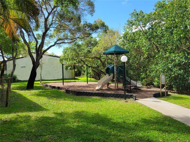 19424 NE 26th Avenue 131B, Miami, Florida 33180, USA