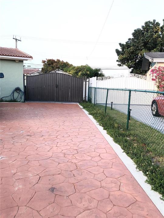 3941 E 9th Ln 0, Hialeah, فلوريدا 33013, الولايات المتحدة