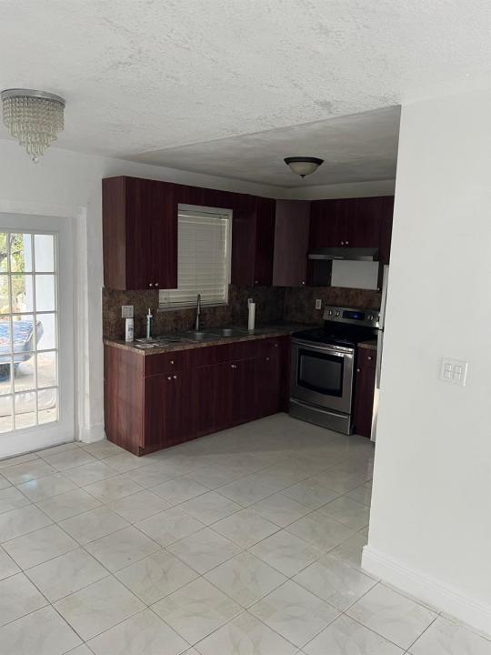 5315 NW 16TH Court, Lauderhill, Floride 33313, États-Unis