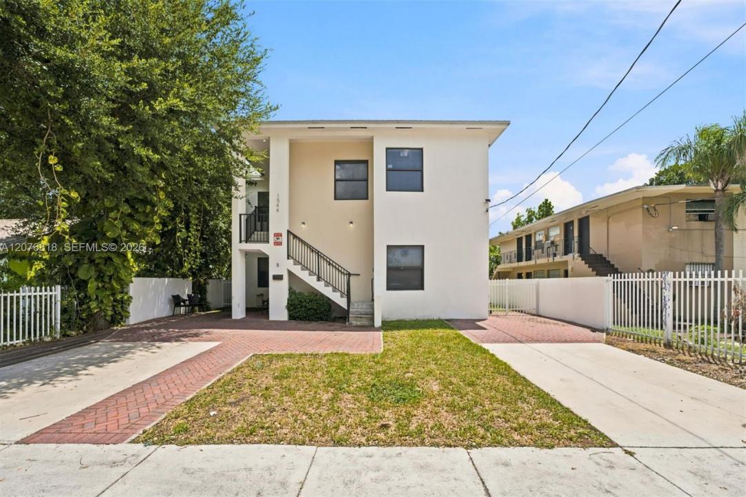 1544 NW 59th St B, Miami, Florida 33142, Stati Uniti