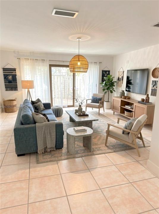 8110 SW 82nd Ct 8110, Miami, Floryda 33143, USA