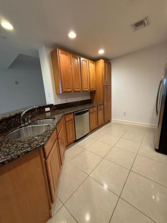 16101 EMERALD ESTATES Drive 153, Weston, Floride 33331, États-Unis