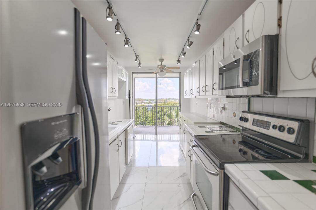 1750 NE 191st St 829-4, Miami, Floride 33179, États-Unis