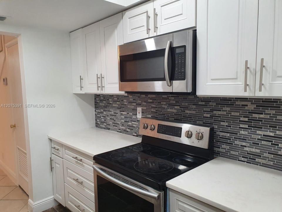 3551 NW 95th Ter 303, Sunrise, Floryda 33351, USA