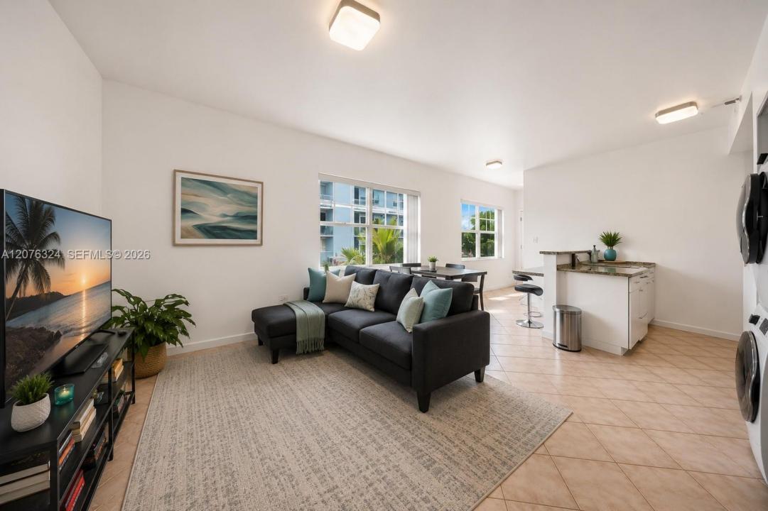 1255 Pennsylvania Ave 307, Miami Beach, Floride 33139, États-Unis