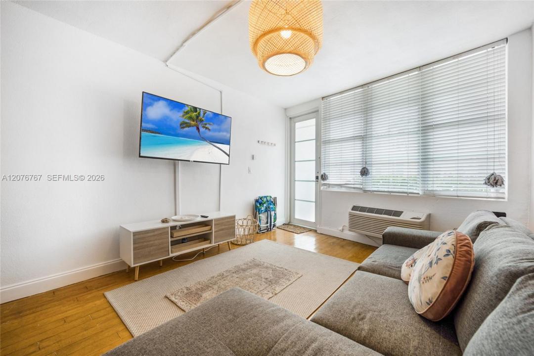 300 74th St 6, Miami Beach, Florida 33141, Stati Uniti