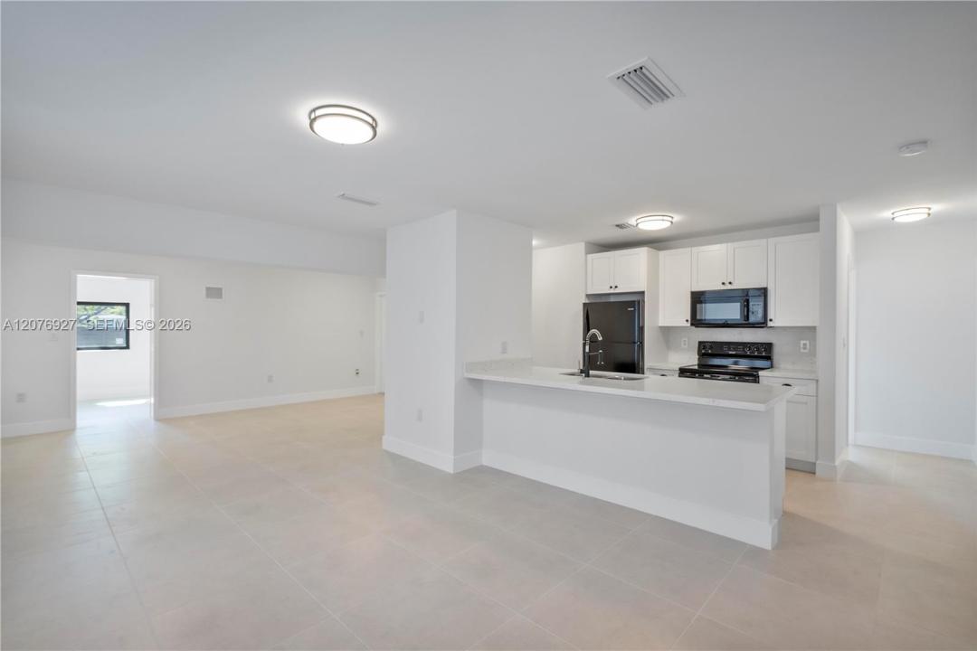 490 NE 141st 490, North Miami, 플로리다 33161, 미국