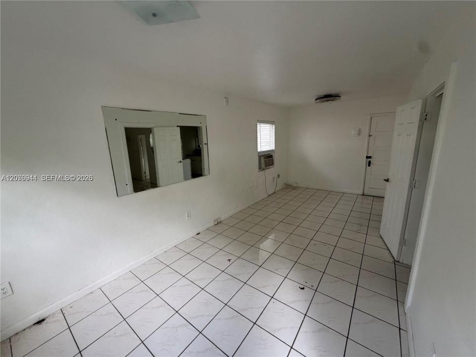 2430 SW 25th Ter 3, Miami, Floride 33133, États-Unis