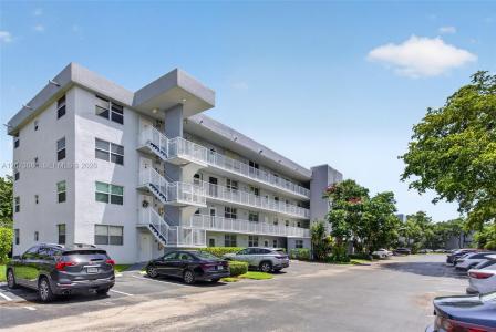 106 Royal Park Dr 3D, Oakland Park, Florida 33309, USA