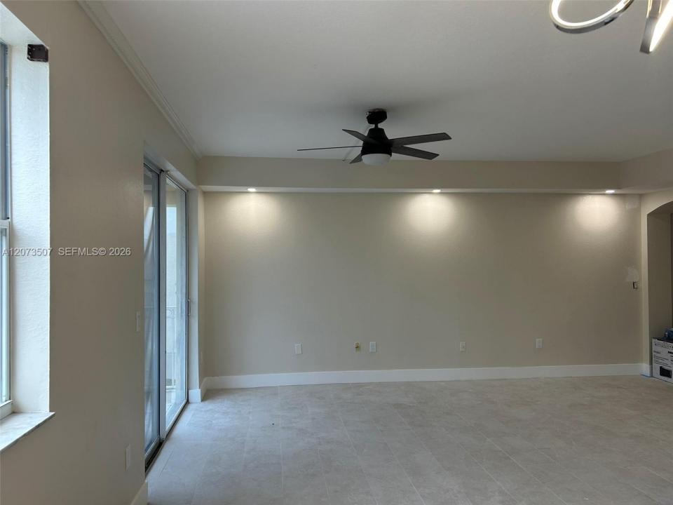 8964 W Flagler St 209, Miami, Florida 33174, Stati Uniti