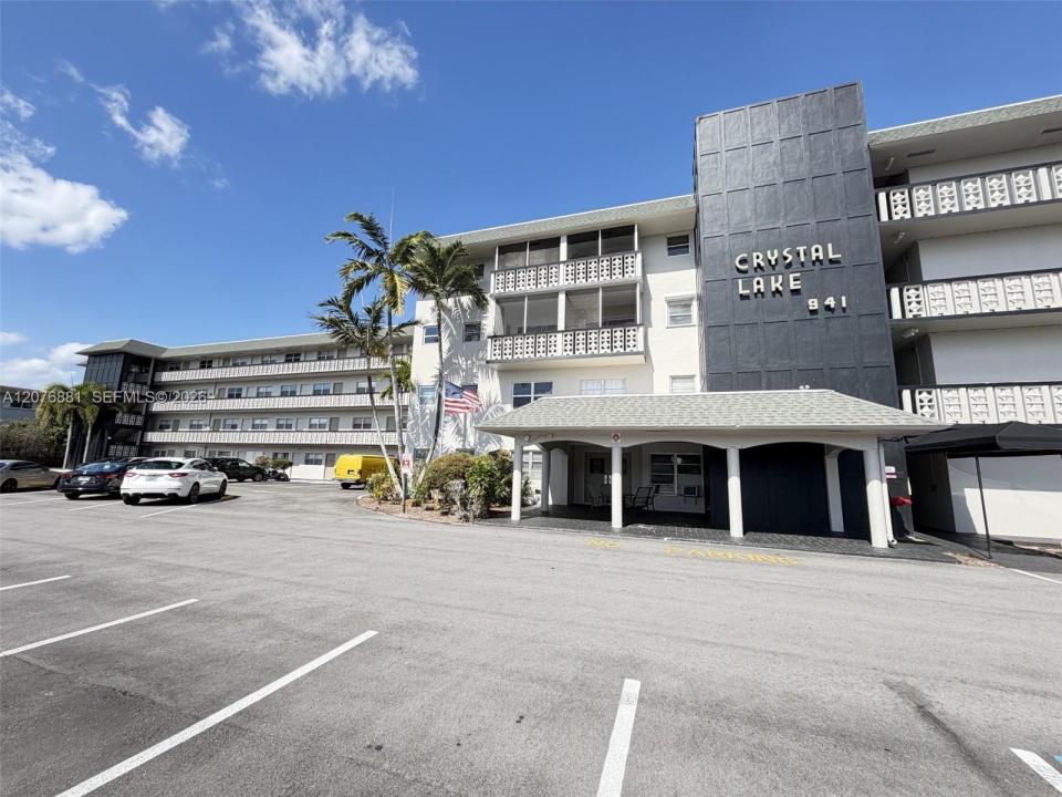 941 Crystal Lake Dr 305, Deerfield Beach, Florida 33064, Stati Uniti