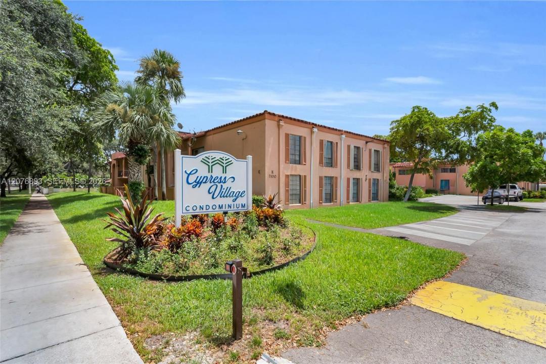 7100 Fairway Dr K11, Miami Lakes, Florida 33014, Stati Uniti
