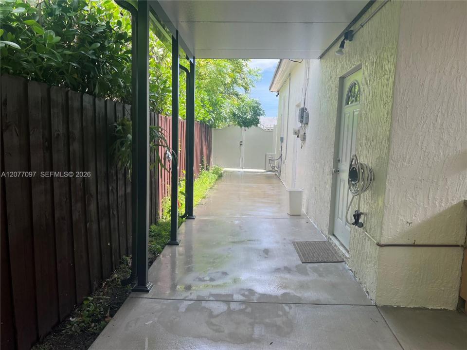 1412 SW 82nd Ct 2, Miami, Florida 33144, USA