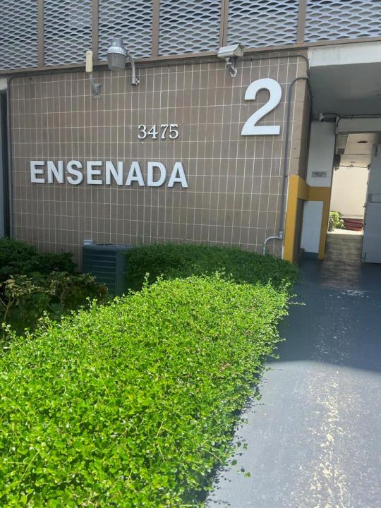 3475 N COUNTRY CLUB Drive 206, Aventura, Florida 33180, Estados Unidos