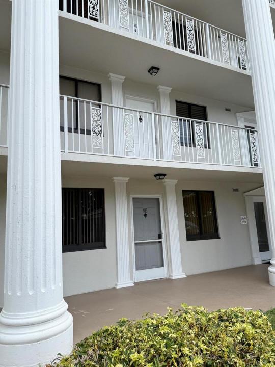 6193 Balboa Circle 103, Boca Raton, Floryda 33433, USA