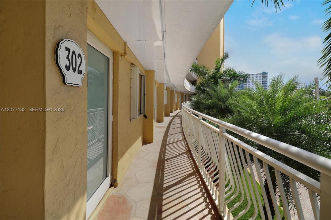 328 N Ocean Blvd 302, Pompano Beach, Floride 33062, États-Unis