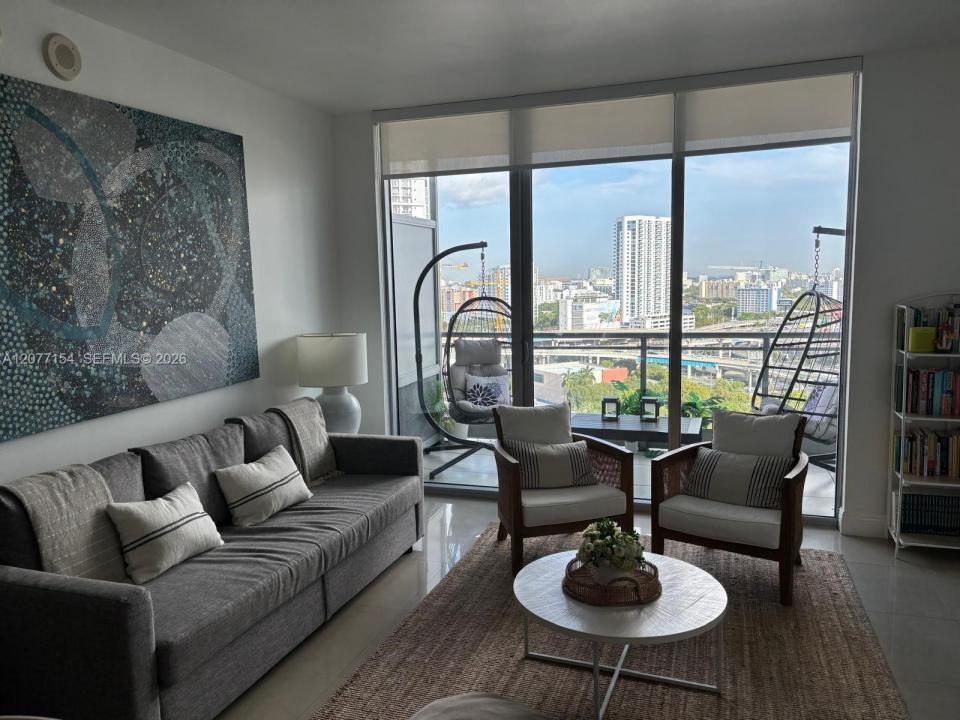 90 SW 3rd St 1909, Miami, פלורידה 33130, ארצות הברית של אמריקה