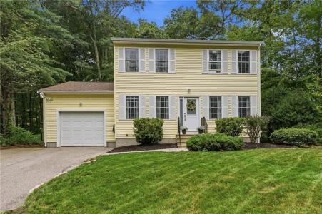122 Money Hill Road, Glocester, Rhode Island 02814, États-Unis