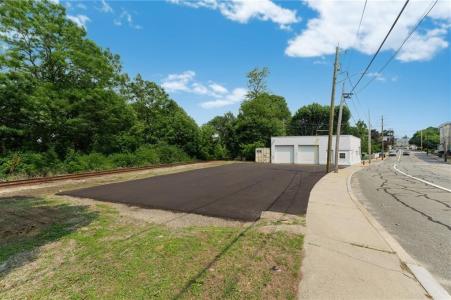 250 Manville Road, Woonsocket, Rhode Island 02985, USA