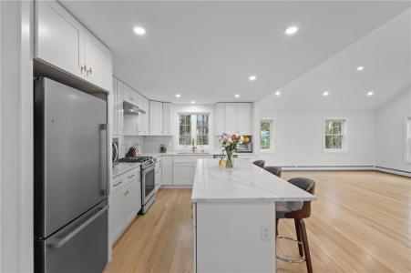 9 Country Parkway, North Providence, Rhode Island 02911, Stati Uniti