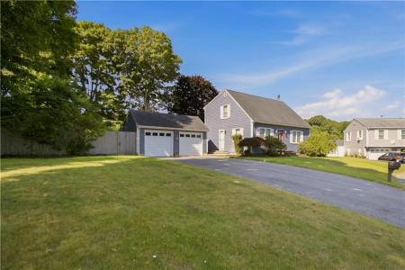 5 Beejay Court, Warren, Rhode Island 02885, USA
