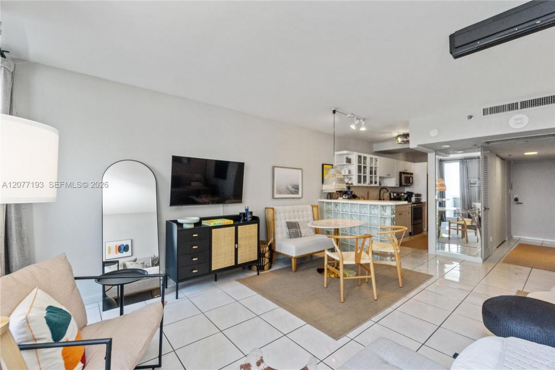 100 Lincoln Rd 1107, Miami Beach, Florida 33139, USA