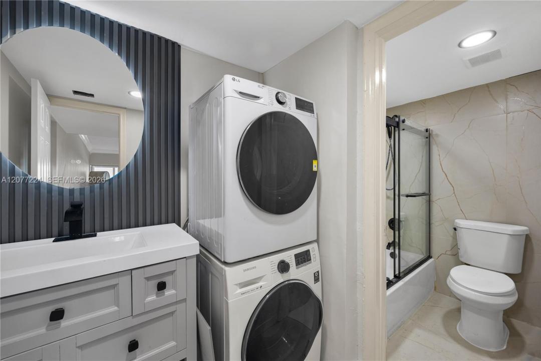 3301 Spanish Moss Ter 806, Lauderhill, Florida 33319, USA