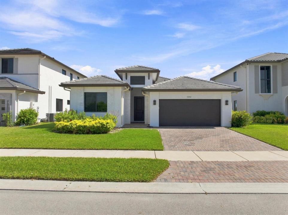 5282 NEVOLA Avenue, Ave Maria, Floride 34142, États-Unis