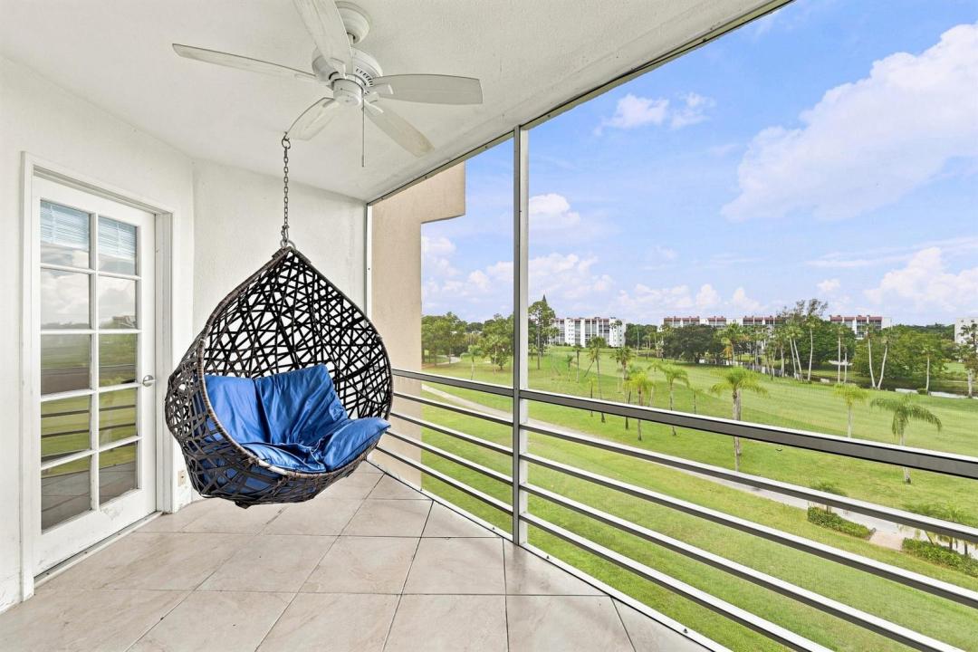 3661 Via Poinciana 513, Lake Worth, Florida 33467, USA