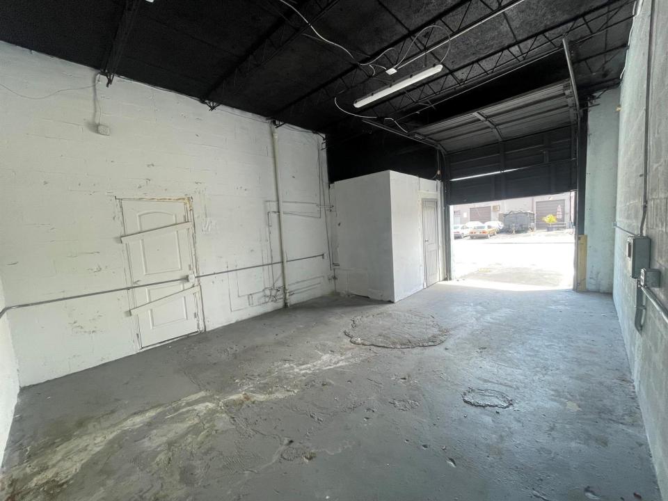 823 NW 45TH Street, Oakland Park, Florida 33309, USA