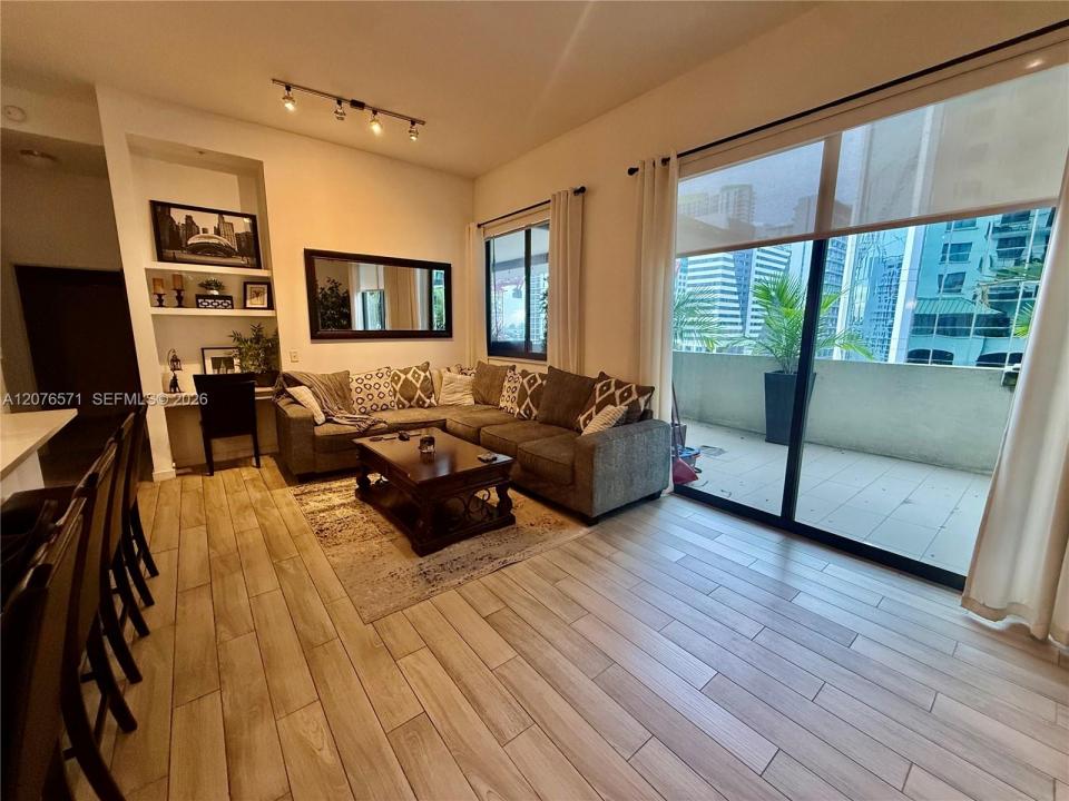 999 SW 1st Ave 1114, Miami, Floride 33130, États-Unis