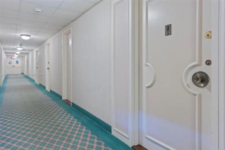 1980 S Ocean Dr 20A, Hallandale Beach, Florida 33009, USA