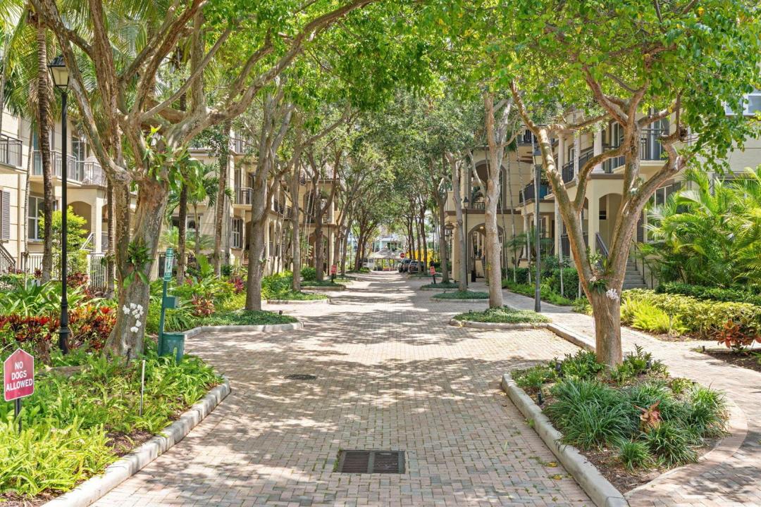 2617 NE 14th Avenue 109, Wilton Manors, Florida 33334, Stati Uniti
