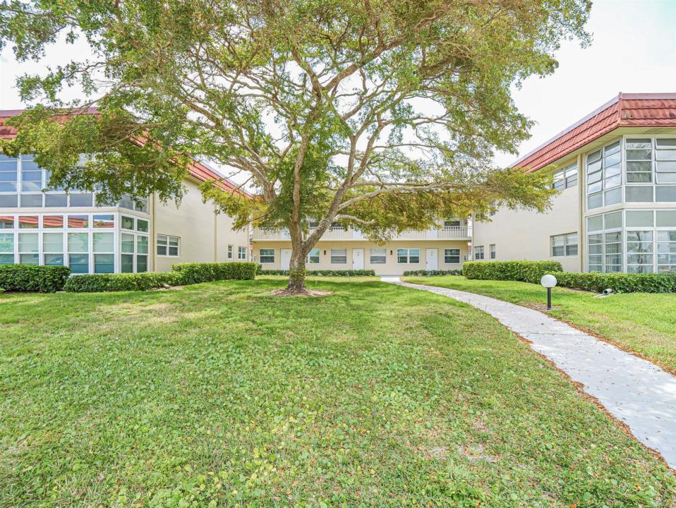 41 WOODLAND Drive 205, Vero Beach, Floride 32962, États-Unis
