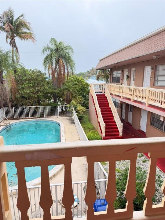 241 SE 9th Ave 203, Pompano Beach, Florida 33060, USA