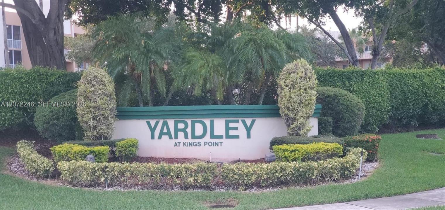7775 Yardley Dr 211, Tamarac, Floride 33321, États-Unis