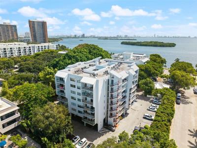 700 NE 63rd St D206, Miami, Floride 33138, États-Unis