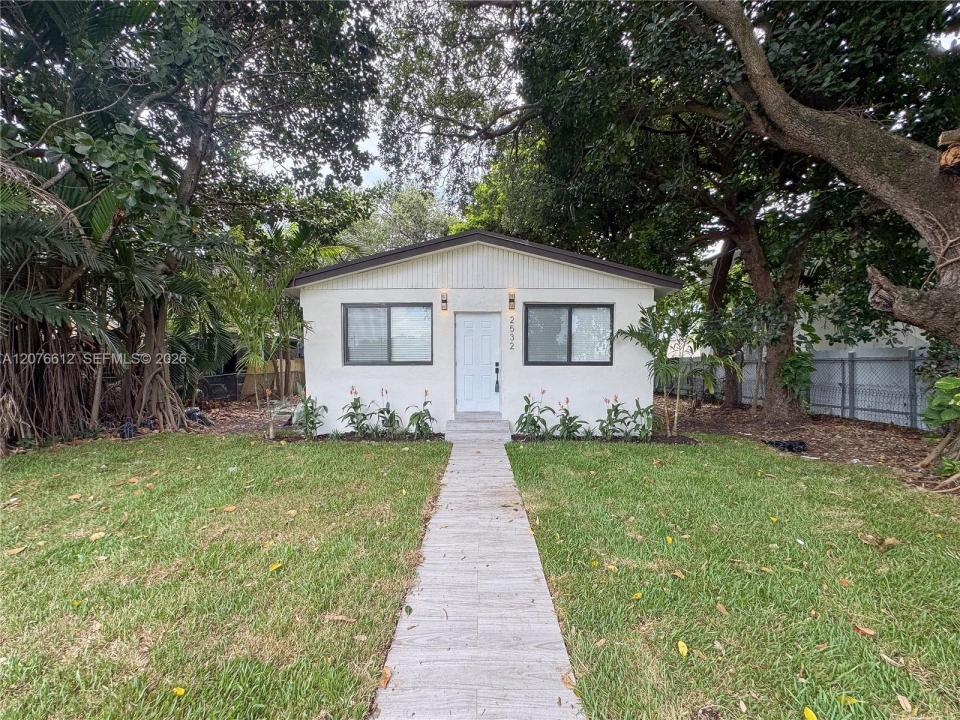 2534 NW 51st Ter, Miami, Florida 33142, Stati Uniti